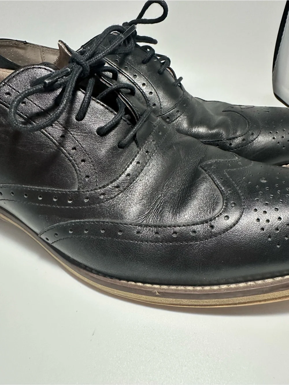 Johnston & Murphy Black Leather Wingtip Derby Shoes